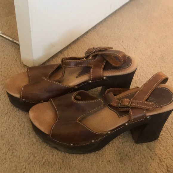 Brown wedge - Picture 2 of 2